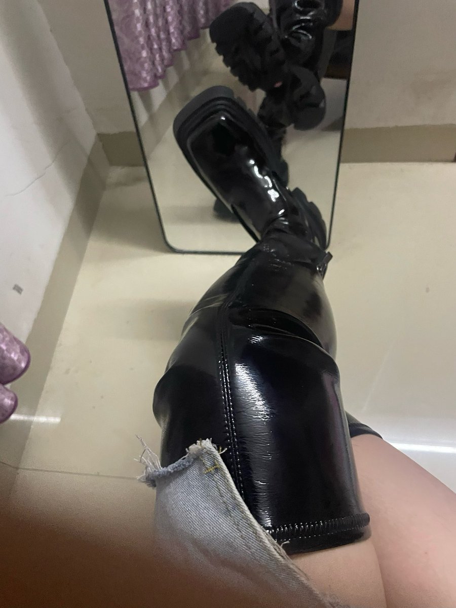 穿靴子的彤彤 tweet media