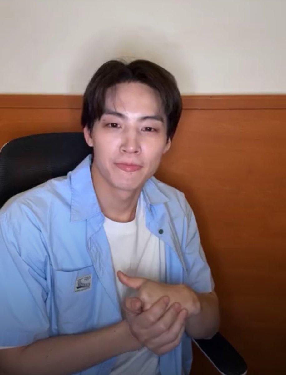 Defgr8's tweet image. แจบอมไลฟ์ IG 😭😭😭😭😭😭

@jaybnow_hr  #JB #Jaebeom #제이비 #임재범 #Jaebeom #Def. #JAYB