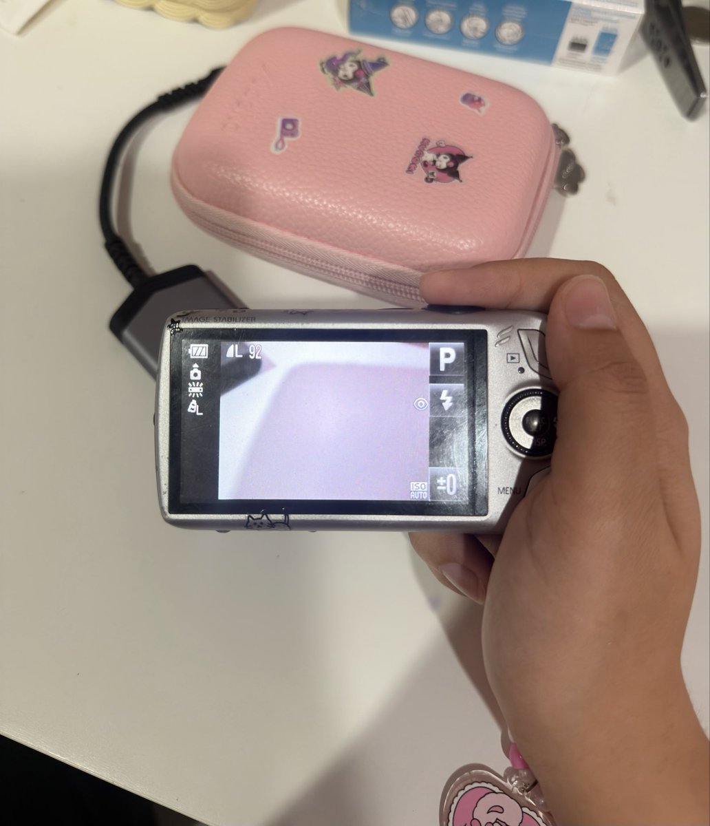 namiarenmee's tweet photo. 🌟Canon ixy 930is (Hit) สีเงิน
ทำงานเต็มระบบ ทัชปกติ ปุ่มปกติ เลนส์ใส(ไม่มีฝุ่น)

— 7,390 ส่งฟรี

อุปกรณ์ แบต+ที่ชาร์จ+เมม+ที่ดึงรูป +กระเป๋า 🎀

นัดรับ mrt (กทม) ค่า
ตำหนิ ร่องรอยตามการใช้งานทั่วไป 
#ส่งต่อกล้องดิจิตอล #กล้องดิจิตอลมือสอง
 #กล้องดิจิตอล https://t.co/gIyd2OQyqs