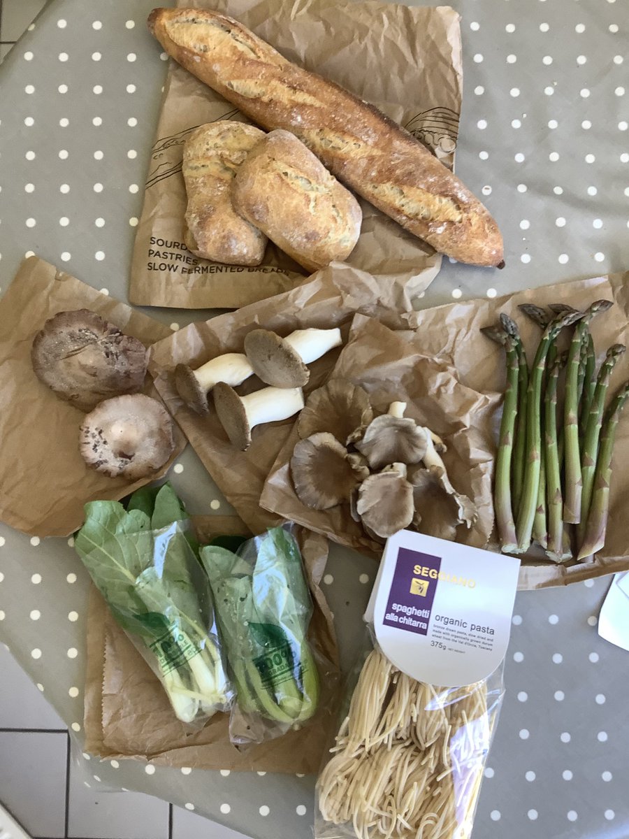 MidoriTakaki's tweet image. Just popped out for asparagus for lunch, and came back with these. I love mushrooms. I couldn’t resist. 
Bread is for Mike. All local producers except for pasta from Tuscany. 
#food