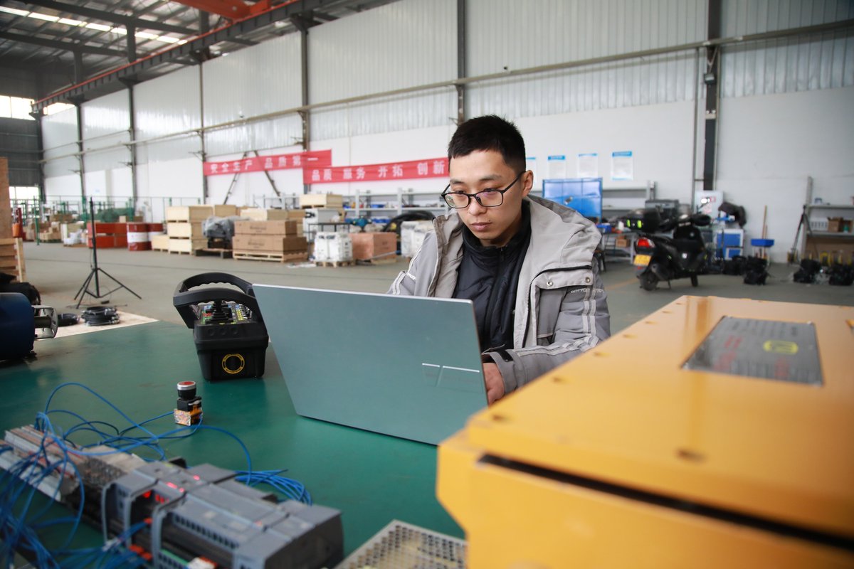 Chongqing_CLP_'s tweet image. Equipment testing in progress. Pressure, flow, and seal integrity verified. Each unit meets industrial standards before release. Reliable for demanding applications.
Learn more:cqtongpai.com
#fluidpower #sealtech #industrialsolutions #CLPhydraulic #fyp