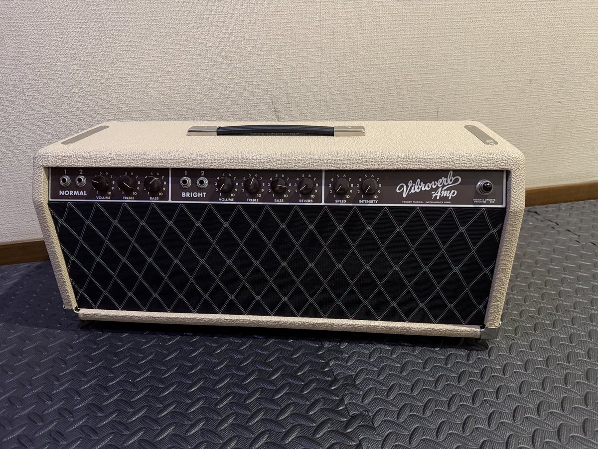Rythmandsky's tweet photo. Vibroverbをお持ちのSPキャビネットに合わせたイメージで製作させて頂きました。
fenderとdumbleを合わせた感じで、上品に仕上がりました。
ご用命頂きありがとうございました！ https://t.co/cIJ7rtehqP