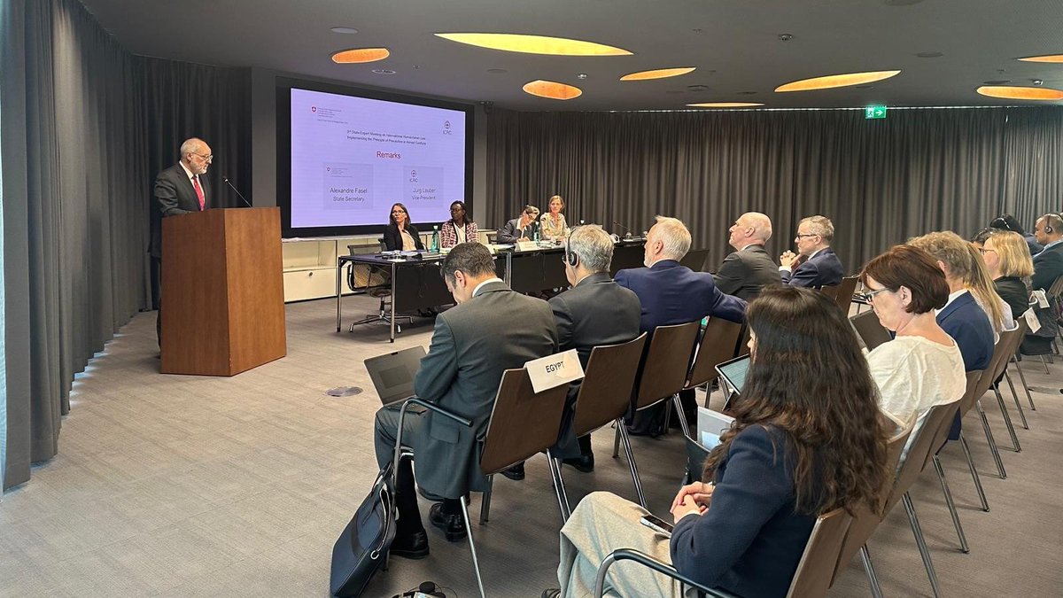 swiss_un's tweet image. 💙For a better protection of #civilians 💙
@SwissMFA, @ICRC, and more than 130 states from around the world are discussing how to better implement the principle of #Precautions in armed conflict 
 #IHL 
International #humanitarian Law