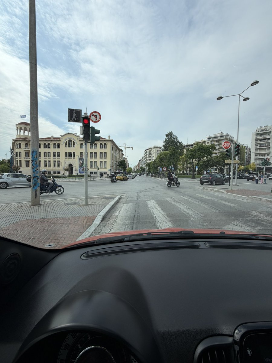 Θάνος ®_Heidelberger tweet media