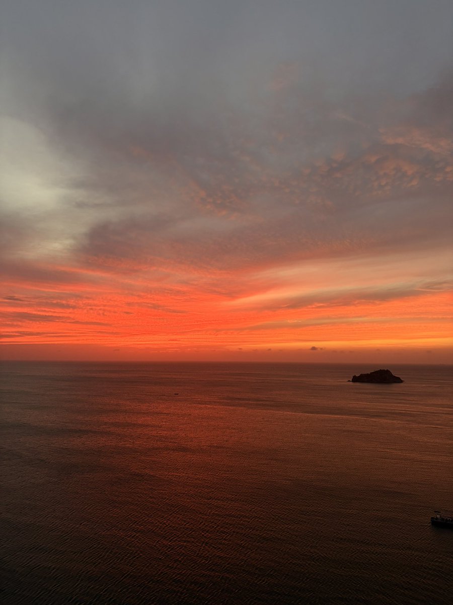 drunkwithrosso's tweet photo. Postales colombianas https://t.co/l9ySTohrbn
