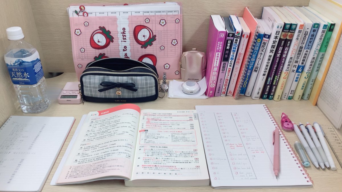 miruku_study's tweet photo. ４月の勉強記録💫
学校あるなかこんなに頑張れたの初めてだから嬉しさもあるけど、まだまだ努力量も実力にも物足りなさを感じているので５月は４月の自分を超えられるように頑張ります！模試も目標点に届いて脱E判できますように❕️ https://t.co/a0f0e6K7rz