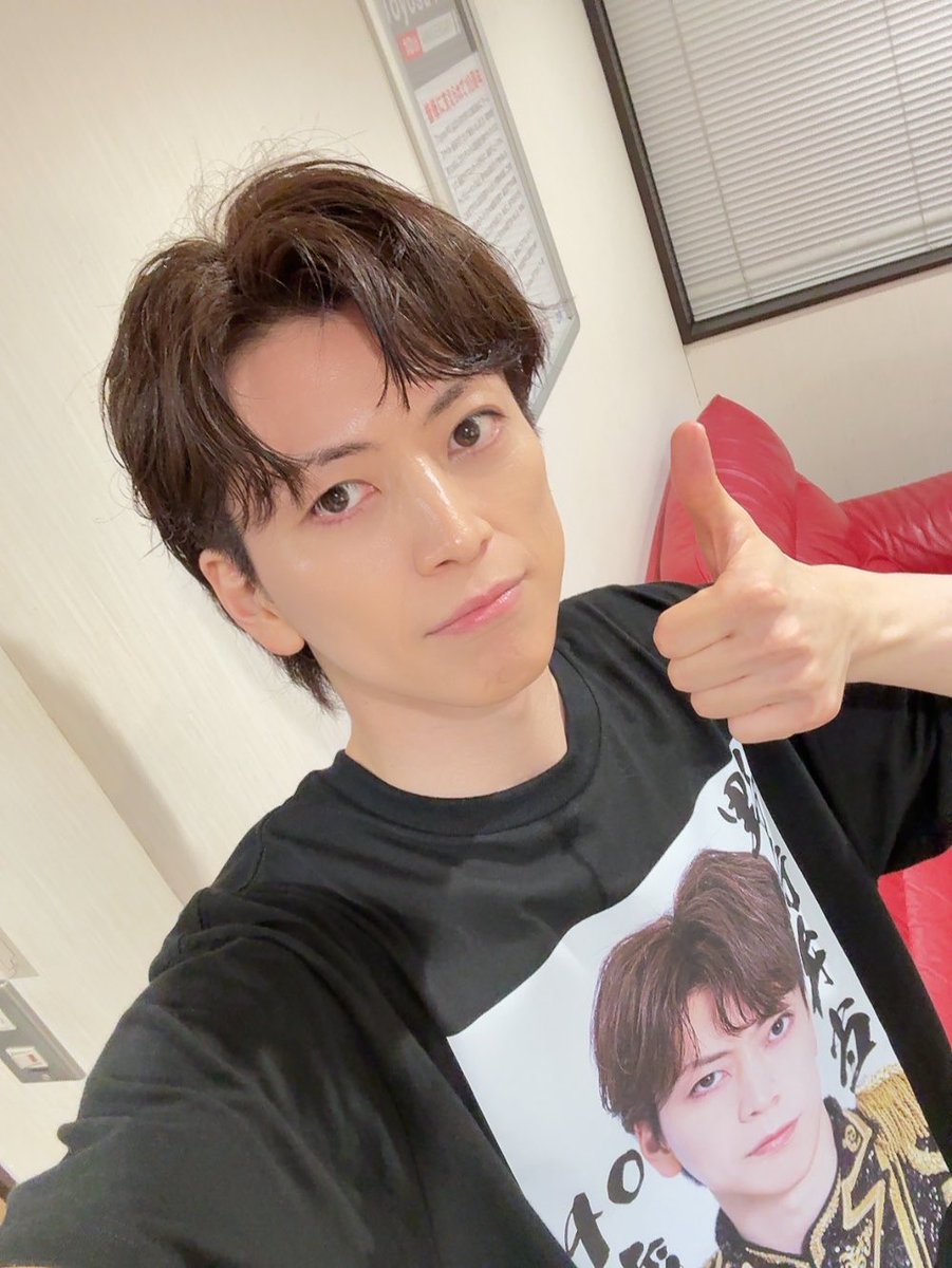nozakix's tweet photo. 『野崎弁当聖誕祭2026 〜40歳記念大聖誕祭〜』本当にありがとうございました！　やり切った！！　やり切りました！！！　かなりギリギリでした！！！！

そして40歳しゃかりきアイドル野崎弁当を、これからもよろしくお願いします！！ https://t.co/CFAXAKnJ5K