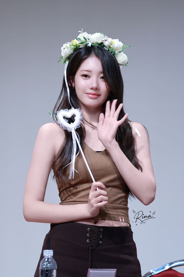 Kimhaesoo169653's tweet photo. She's look like fairy 🧚‍♀️

#RORA #李茶仁 #로라 #ローラ #이다인 https://t.co/4luRdFEGTo