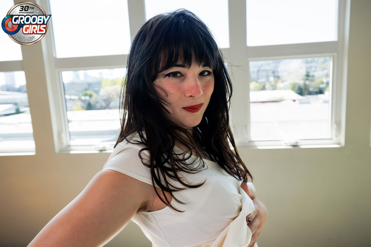 GroobyGirls tweet media