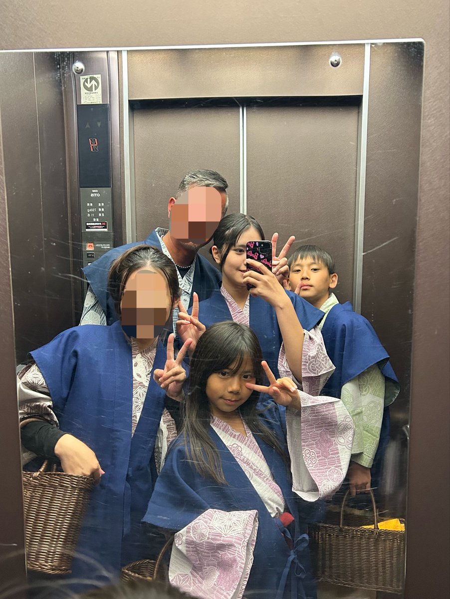 okoge_luna's tweet image. やっほー！！！
こないだまで行ってた旅行4日目は、
六甲山アスレチックと有馬温泉に行ってきたよー♨️

アスレチックでちょっと怪我もしたけど、楽しすぎて痛み忘れてたっ^ ^
↓
有馬温泉も初めて行ったんだけど、温泉最高やし、泊まったところのご飯美味しいしで最高な1日でしたぁ🫶🏻❤️

#LUNA