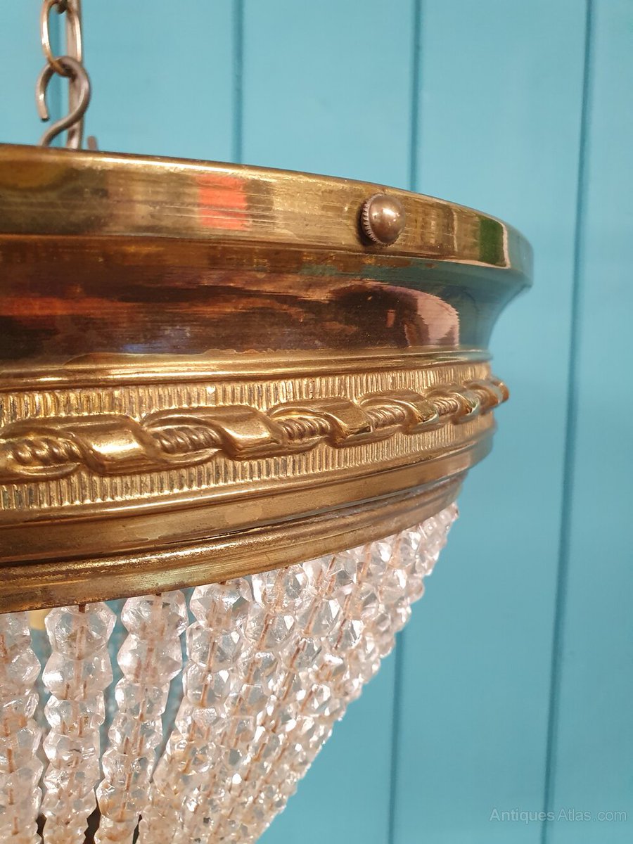antiques_atlas's tweet image. Selling on Antiques Atlas we have
Ruperts Antiques
antiques-atlas.com/rupertsantique… items included for sale is this
Brass and Cut Glass Beaded Chandelier 13" circa 1920–1940. @RupertsAntiques
#antique #antiques #antiquelighting
