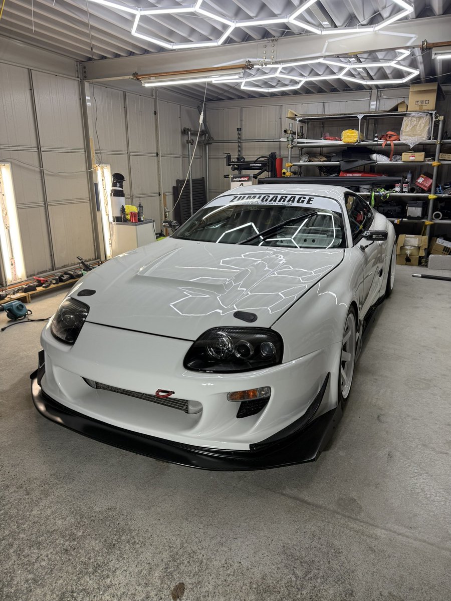バチバチに磨きコーティングもキメて
WEKFEST2026準備完了です✅
昨年から変更点は
▶︎RIDOX ver.2 フロントディフューザー
▶︎TOPGUN factoryワンオフバンパー&amp;フェンダー
▶︎エスプリ 052 GTウイング
この仕様で筑波58.5秒出せました！
毎年恒例WEKめちゃくちゃ楽しみです
#wekfest #wekfestjapan
