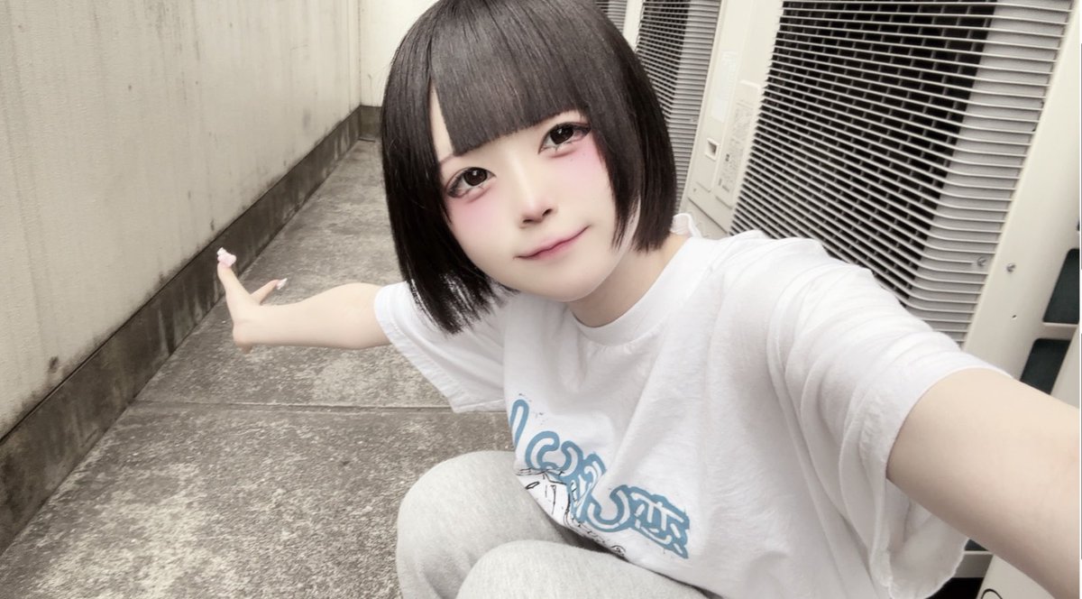 悩内めろ【ばたんキュン】 tweet media