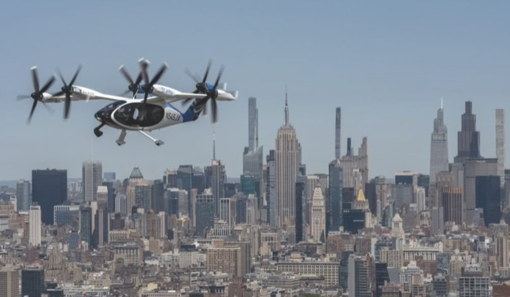 eAviationUpdate's tweet photo. Joby completes first point-to-point eVTOL flights in New York City https://t.co/geYkmNa7a3
#evtol #eaviationnews https://t.co/xJFOQvBQn3