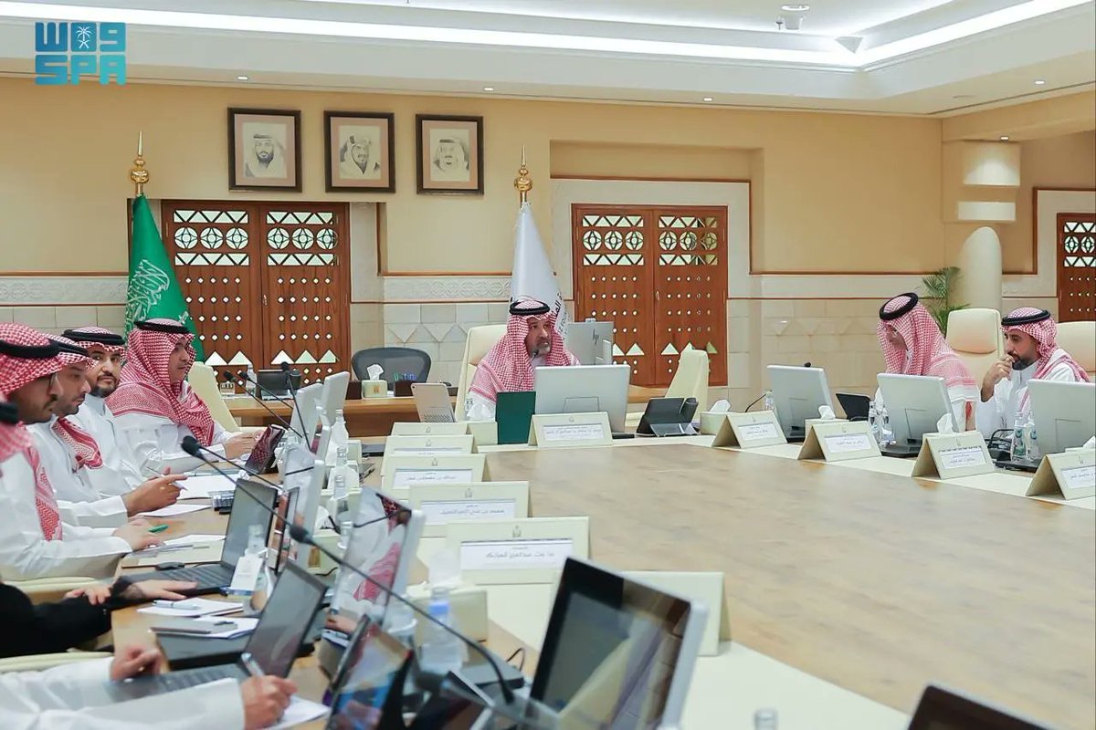 SPAregions's tweet photo. خدمة إتاحة الوثائق في دارة الملك عبدالعزيز تحظى باهتمام اللجنة التنفيذية برئاسة الأمير فيصل بن سلمان.
https://t.co/cVPjmCnvRO
#واس https://t.co/CmC7uWAez7