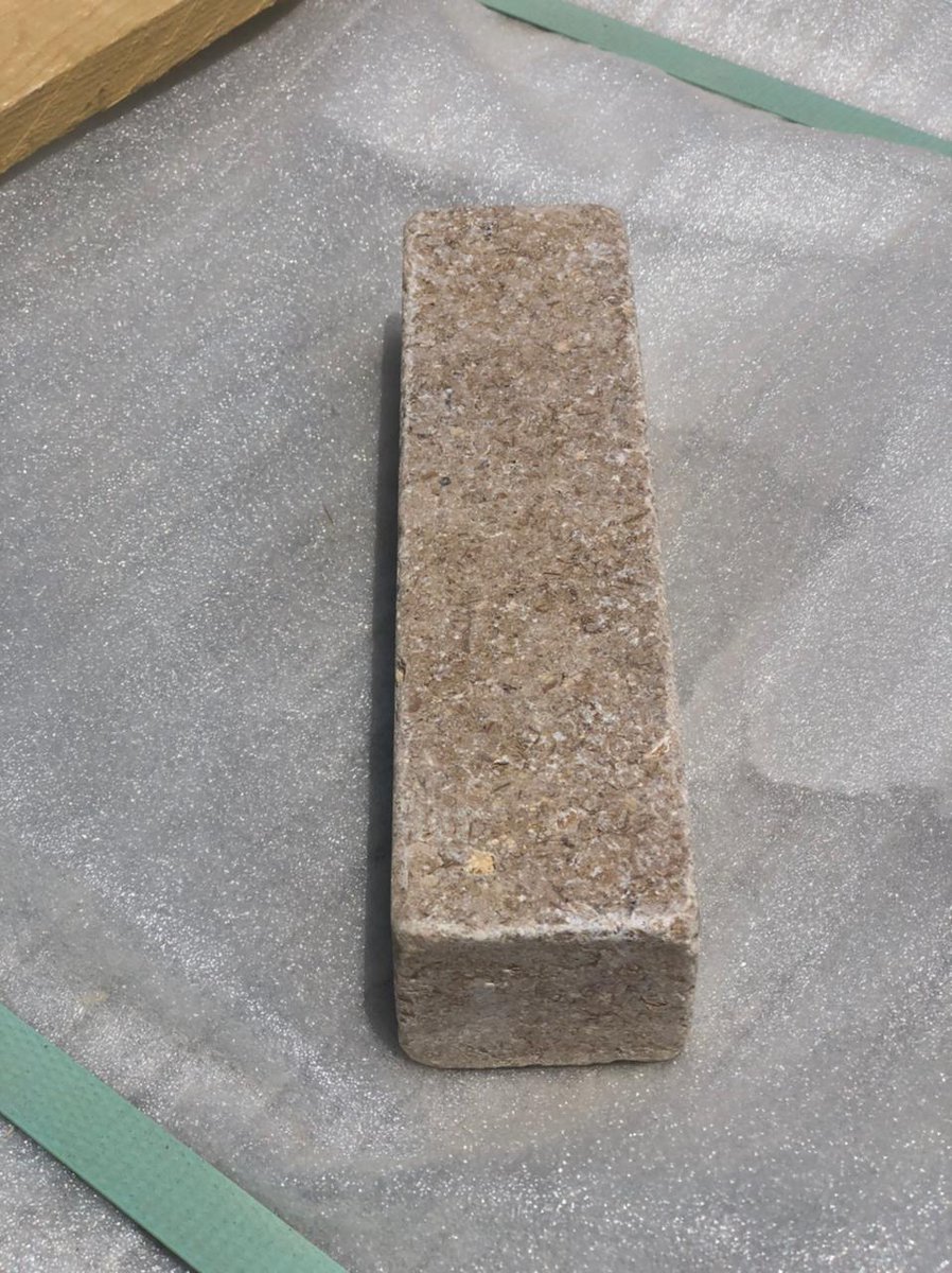 Reham2000_SL's tweet image. Sinai Pearl Limestone – Timeless Strength &amp;amp; Natural Texture

✔️ Surface: Acid finish for a refined, non-slip texture
✔️ Edges: Natural sawn edges for a raw, authentic look
✔️ Size: 200 × 50 × 40 mm

#Limestone #PavingStones #LandscapeDesign #OutdoorDesign #StoneExport