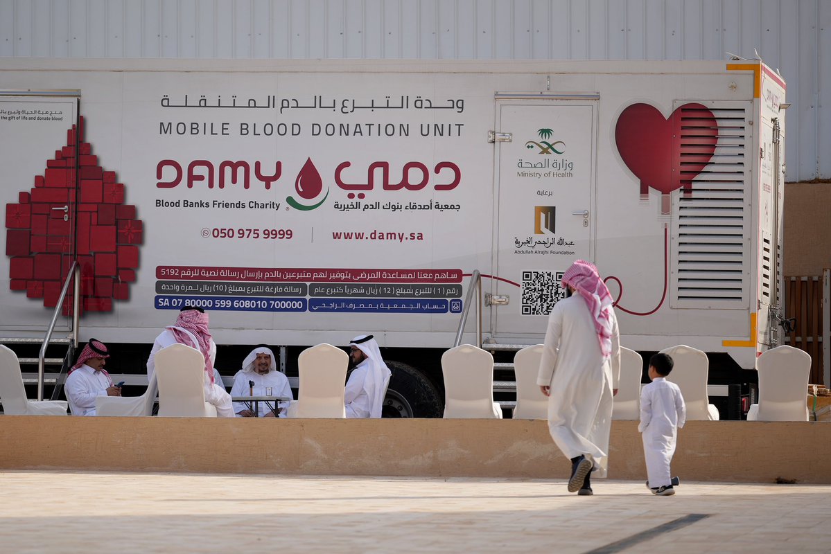 #صور | 📸 

جانب من حملة التبرع بالدم التي نظمتها جمعية #دمي بالتعاون مع مستشفى الأمير محمد بن عبدالعزيز لصندوق استثمار الأجيال التابع لأسرة الحمدان في قاعة الديوان في بنبان 

شكرًا للمتبرعين وكتب الله أجرهم✨