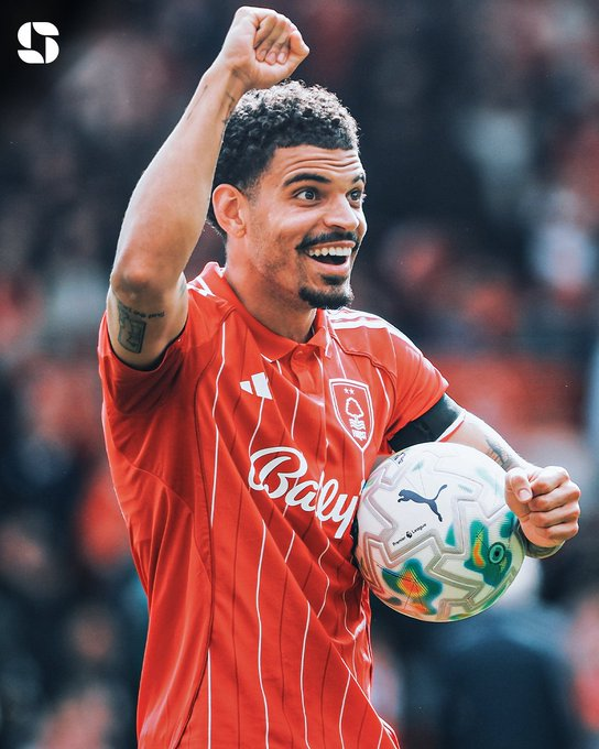 ليست مجرد أرقام، بل نقاط حاسمة! جيبس-وايت ينفجر بـ 4 أهداف وتمريرة في 30 يوماً. مورغان غيبس-وايت كان الأكثر مساهمة بالأهداف في الدوري الإنجليزي خلال شهر أبريل: 4 أهداف. 1 تمريرة حاسمة. اللاعب الوحيد الذي سجل هاتريك خلال الشهر! Squawka 