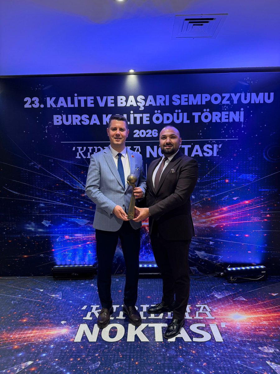 mustafabozbey's tweet photo. Bursa’da kaliteyi yükselten her adım, kentimizin geleceğine güç katıyor.
Göreve geldiğimiz günden beri durmaksızın çalışan ve Bursa Kalite Başarı Ödülü’nü kazanan BURFAŞ ekibini yürekten kutluyorum.
Gülümseyin Bursa’dasınız. https://t.co/S0Ze4cWCh1