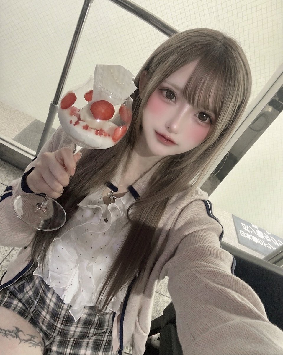 🪽 tweet media