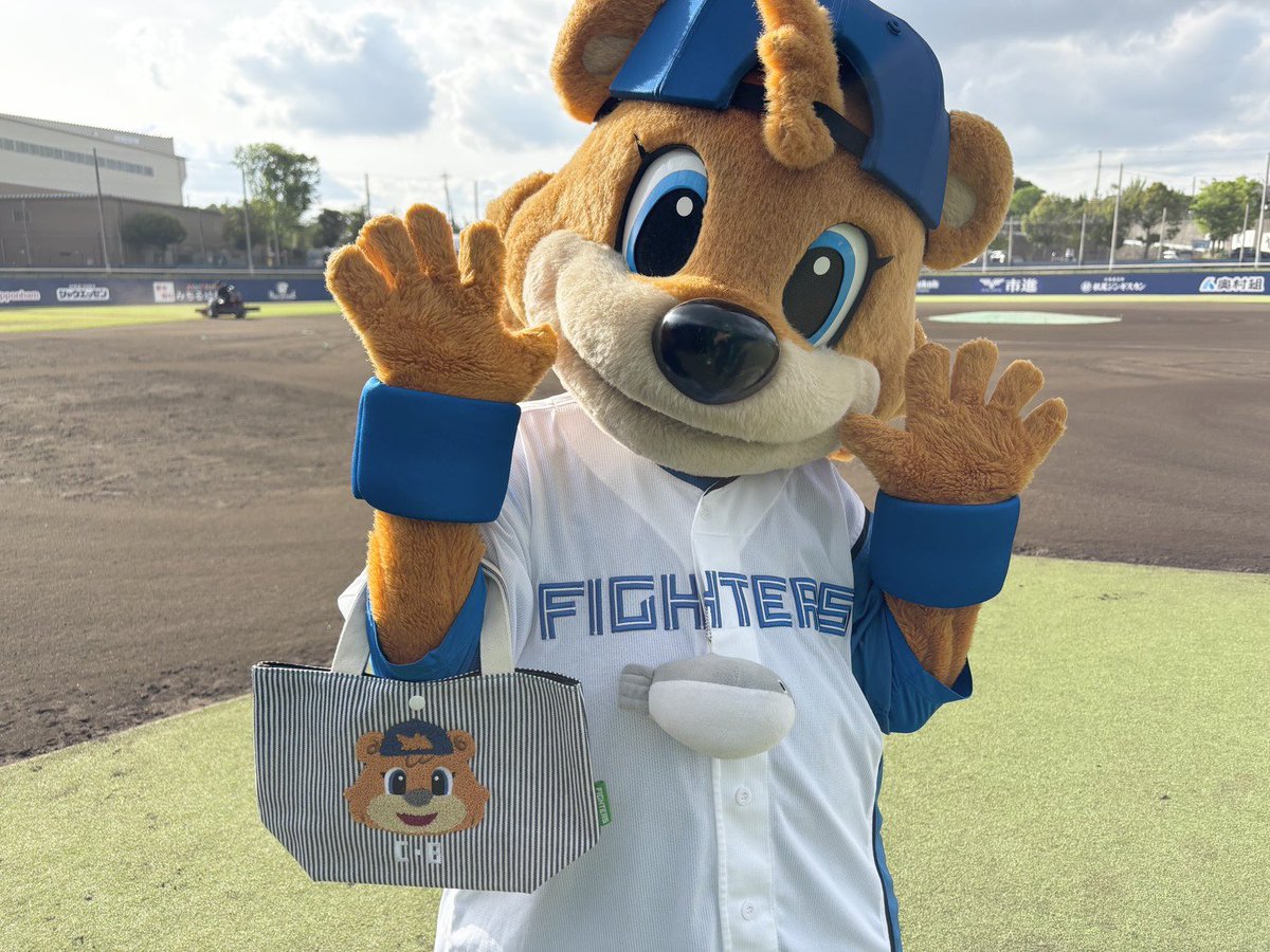 カビー tweet media