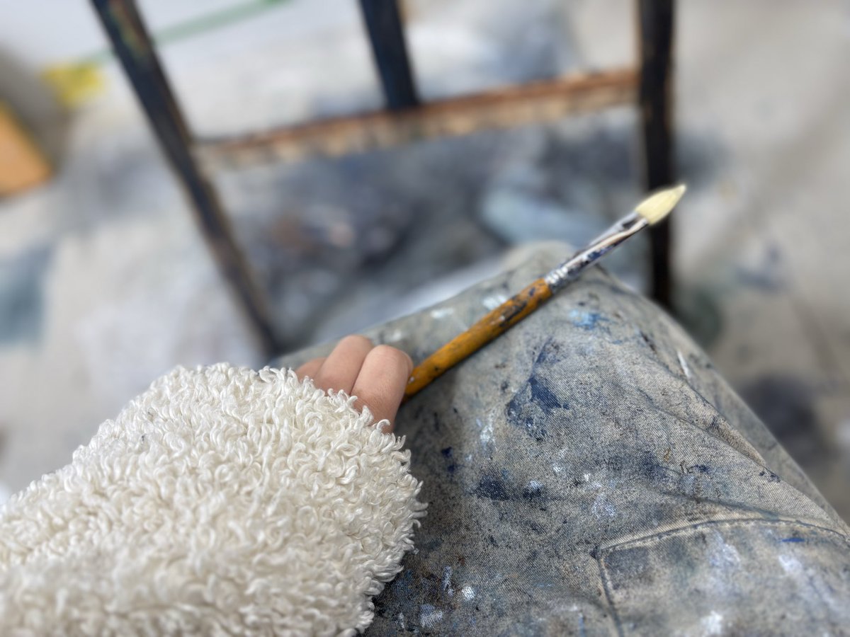 最近の制作！

今日寒すぎてモコモコ着て制作してた🥶
