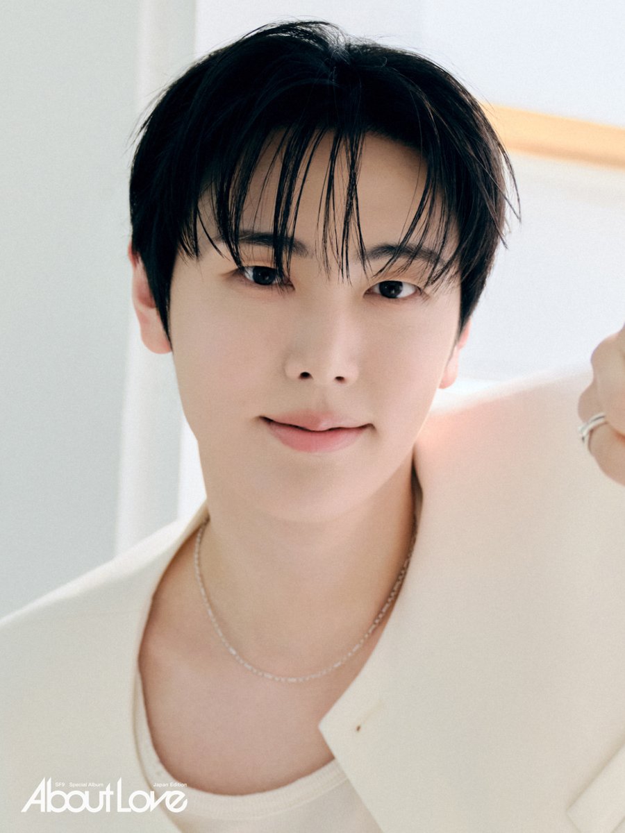 ＼SF9 Special Album 『About Love』Japan Edition／
Solo Photo公開!!📢

📸Photo - #JAEYOON 

🛒#About_Love 2026.6.24 Release
sf9.lnk.to/AboutLovejp_CD

🔗リリースイベント詳細はこちら
sf9-official.jp/news/detail/21…

#SF9