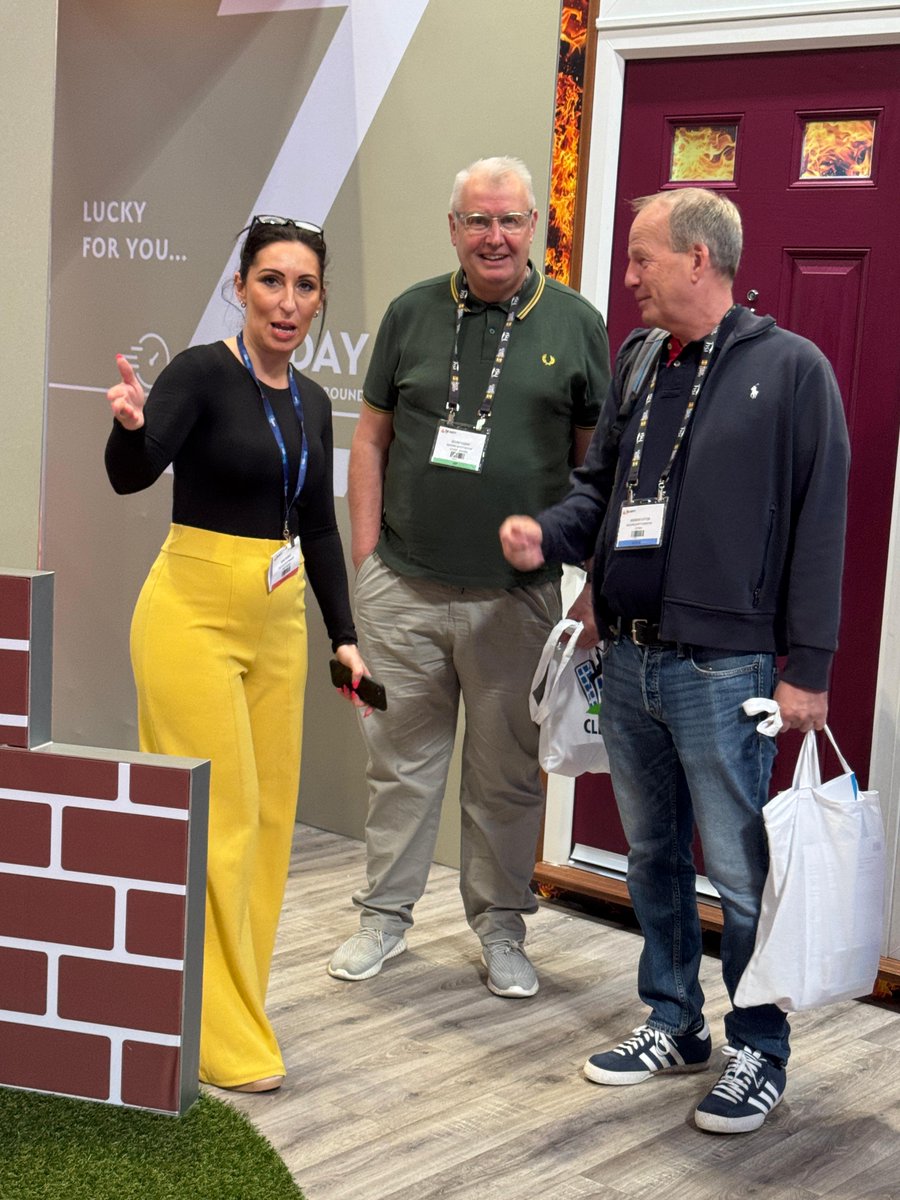 UnityDoors's tweet image. 🔥 DAY 3 🔥 The third and final day of @FireSafetyEvent  is in full flow! Thank's for sharing these update shots team. If you're heading there - go and see the team on Stand 4/F60 for a chance to learn more about our fire doors and win an iPad too! #FSE2026 #firesafety #firedoors