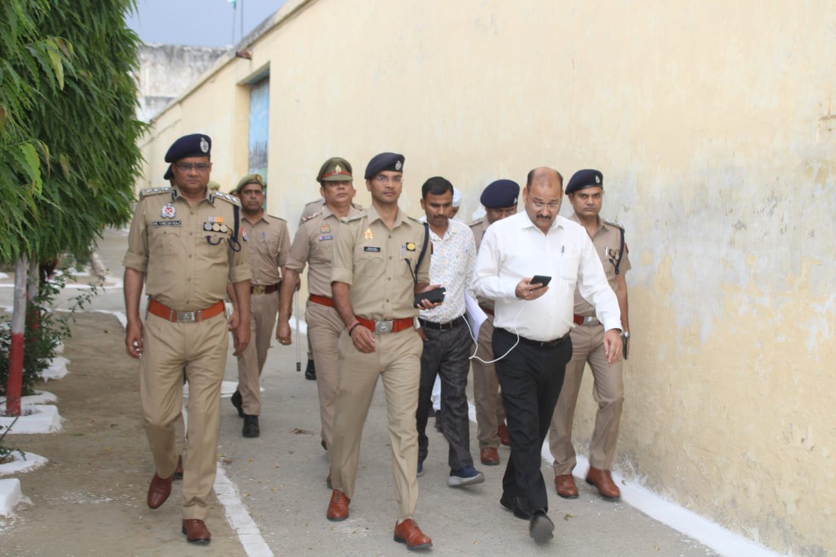 Suchna Vibhag Meerut tweet media