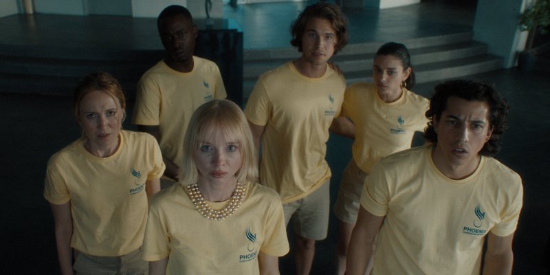 themoviewaffler's tweet photo. First Trailer and Poster for Survival Thriller CORPORATE RETREAT
https://t.co/526BCB0kNP
#CorporateRetreat #horror #OdeyaRush #SashaLane #RosannaArquette #AlanRuck #film #movies #trailers https://t.co/3u8LsY4JX9