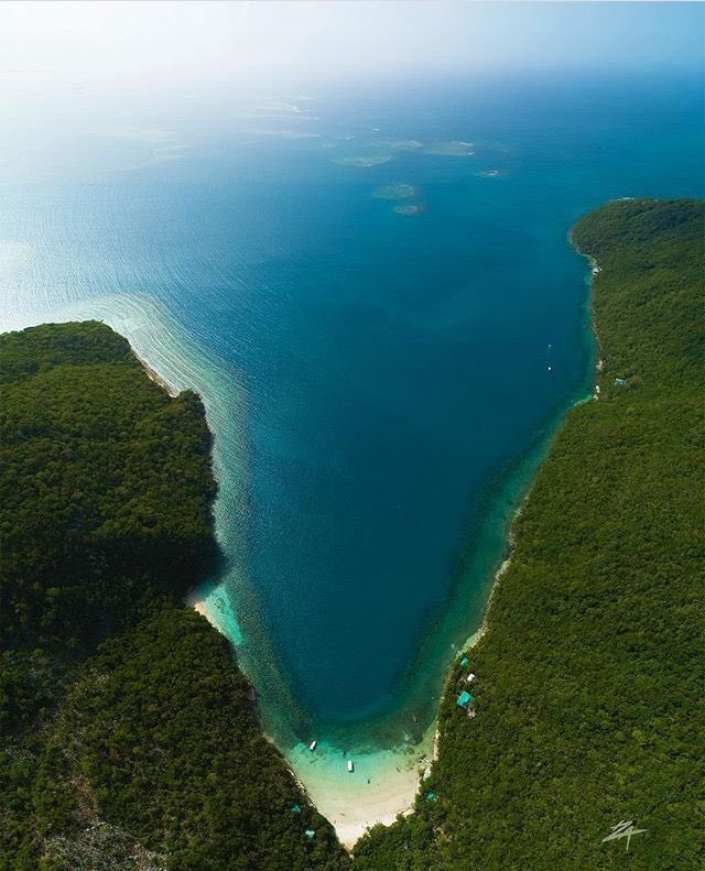 📍Cadras, Haïti 🇭🇹
Cap Haïtien, Nord 
📸 anonyme