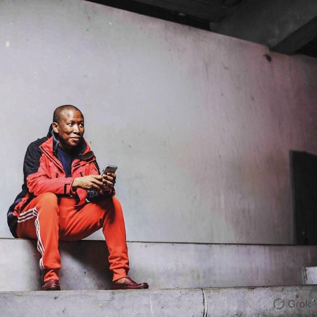 KennethMrShenge's tweet photo. @Julius_S_Malema https://t.co/cbzS4z0YB4