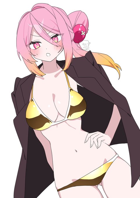 金ビキニ桃芭 