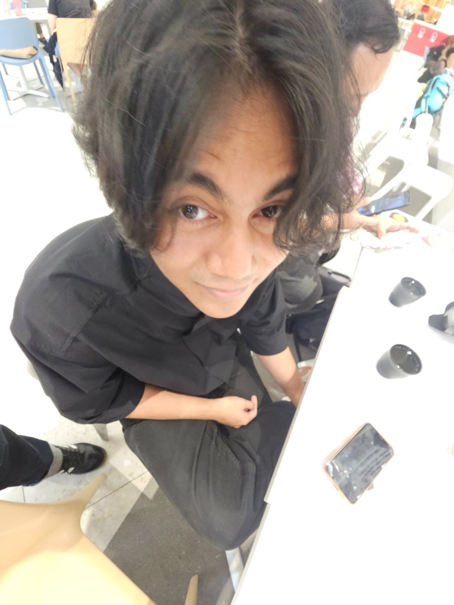 لينكينستريايت tweet media