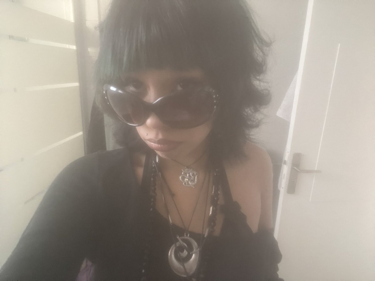 bea tweet media