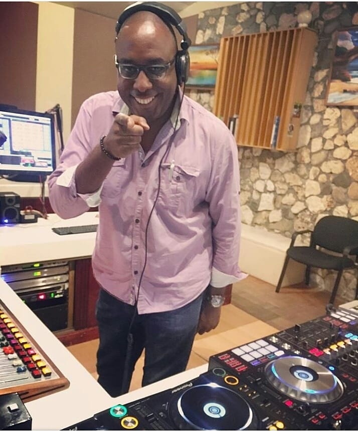 IRIE_FM's tweet image. Rise and shine! DJ Bones is LIVE on Irie FM with the “Wake Up Call” from 6 AM - 10 AM! 🎶🎤 Tune in and start your day the Irie way! 🔊📻 #WakeUpCall #DJBones #IRIEFMLive #MorningVibes @djbonesja