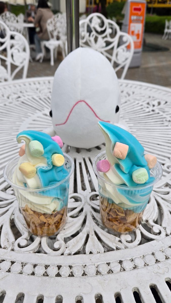 こんさん tweet media