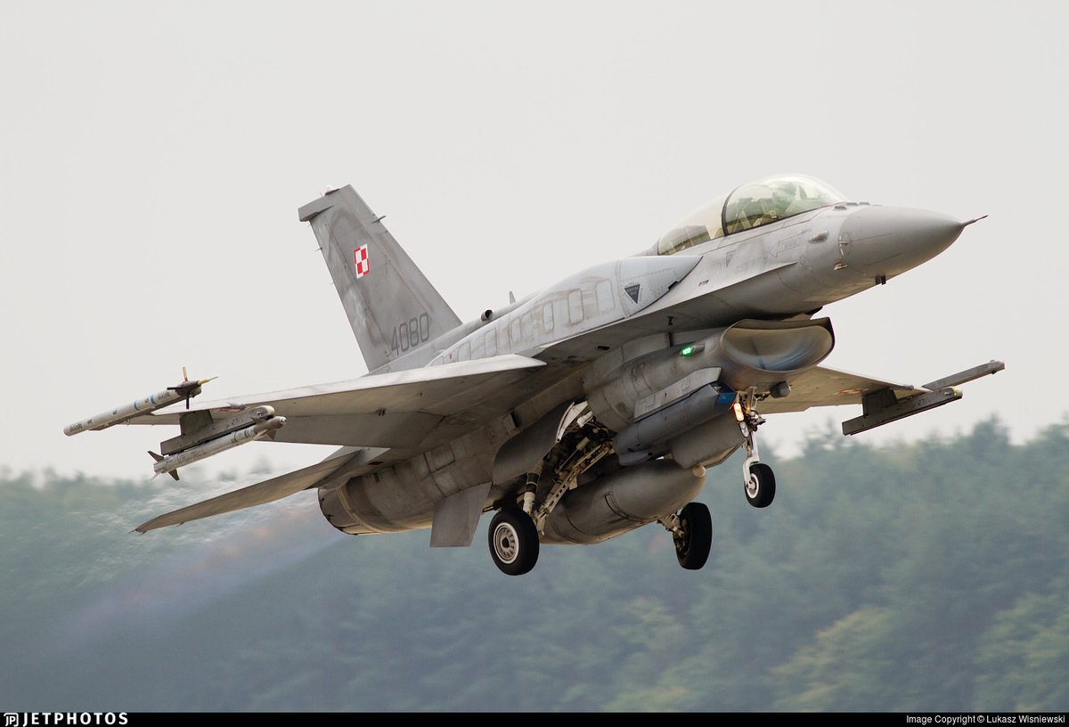 koola_PL's tweet image. 🇵🇱✈️ General Dynamics F-16D Fighting Falcon #PLF304 #4080 🇵🇱Poznań / Krzesiny➡️

#NATO #WeAreNATO #StrongerTogether #PolishAirForce #31BLT #F16