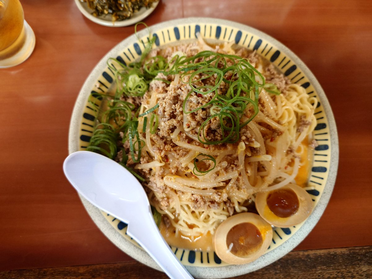 ありひろ tweet media