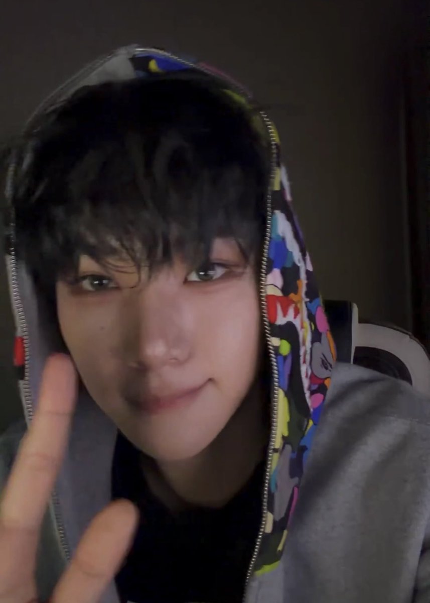 랑 tweet media