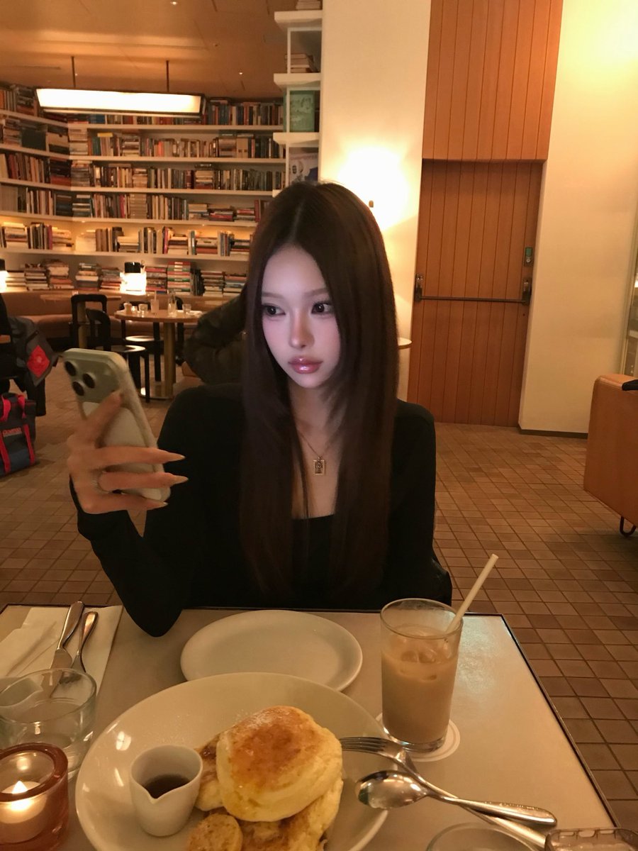光咲 tweet media