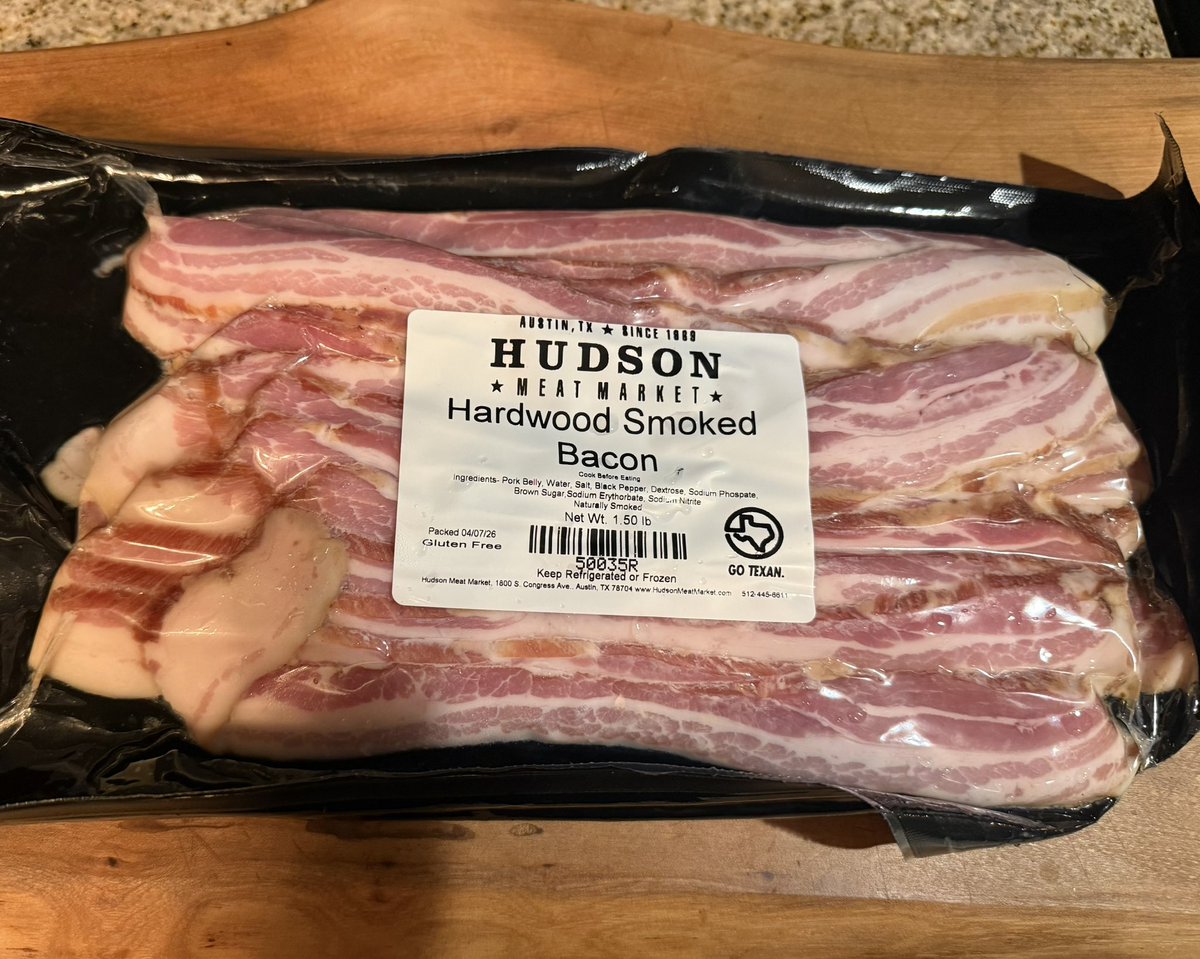 AustinRealtor's tweet image. If you’re in Austin Texas and want great bacon, check out Hudson Meat Market on South Congress!

The Bacon to Fat Ratio is on point 😏

IYKYK 

#Austin #Austintx