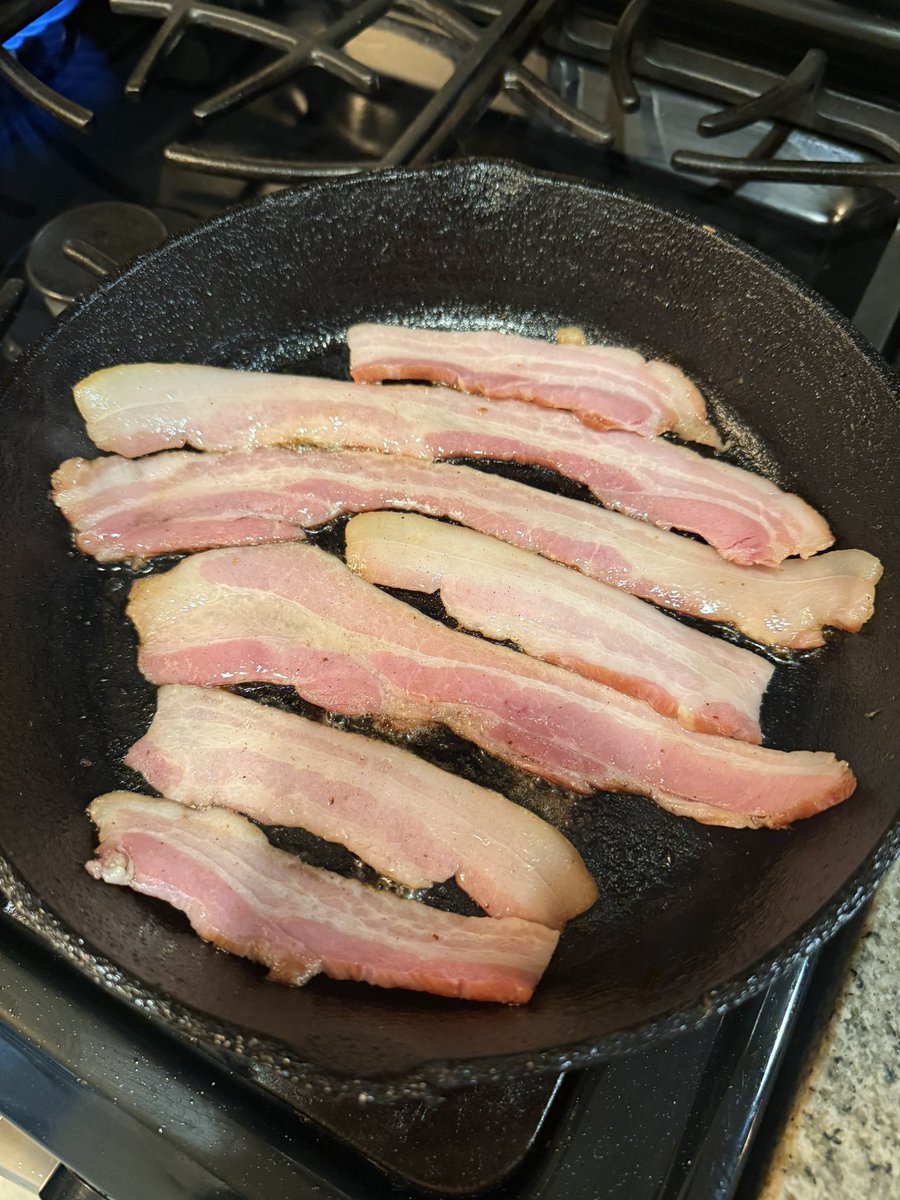 AustinRealtor's tweet image. If you’re in Austin Texas and want great bacon, check out Hudson Meat Market on South Congress!

The Bacon to Fat Ratio is on point 😏

IYKYK 

#Austin #Austintx