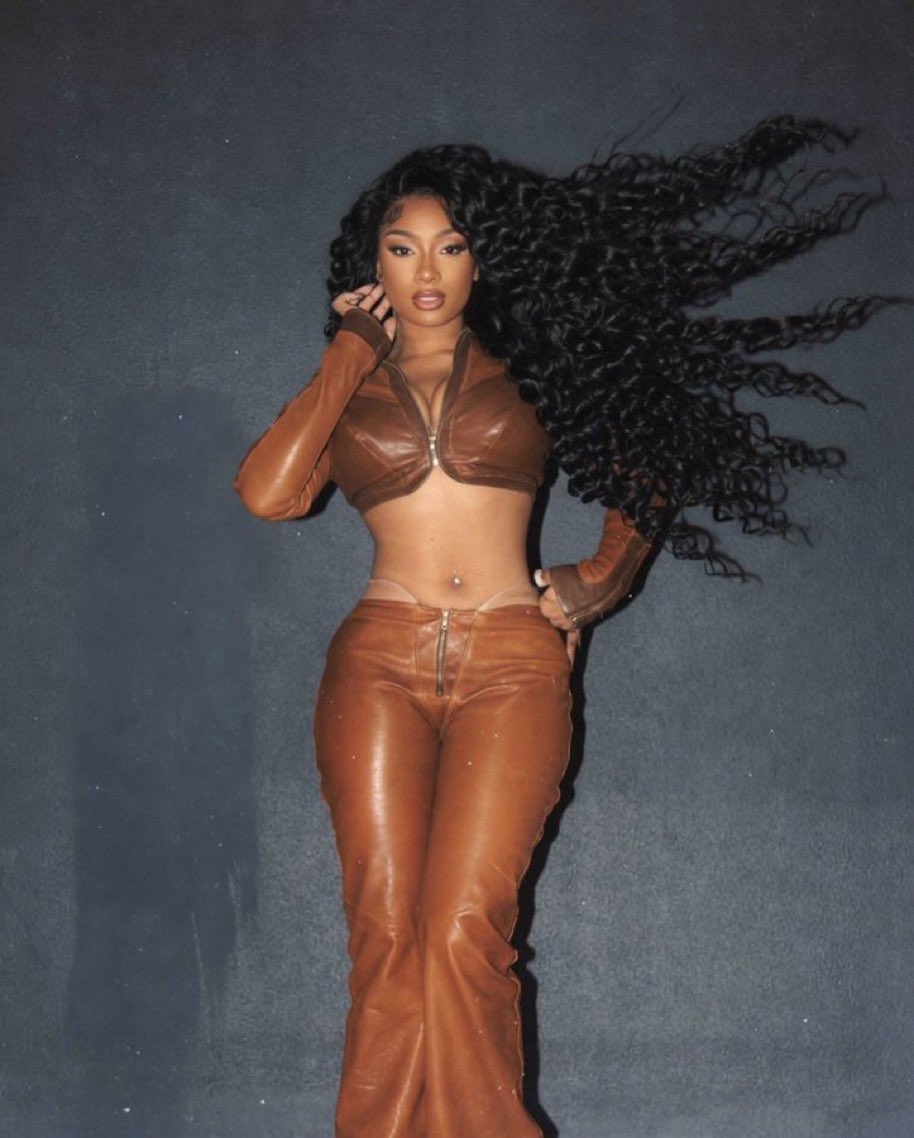 A double Aunt Andre tweet media