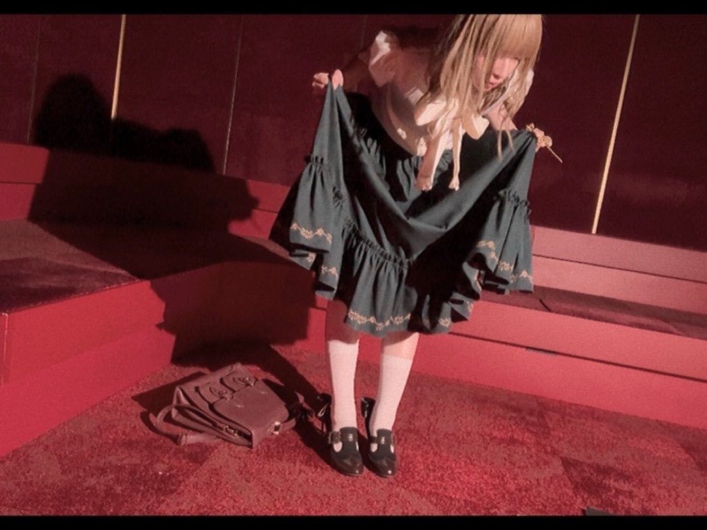 みか tweet media