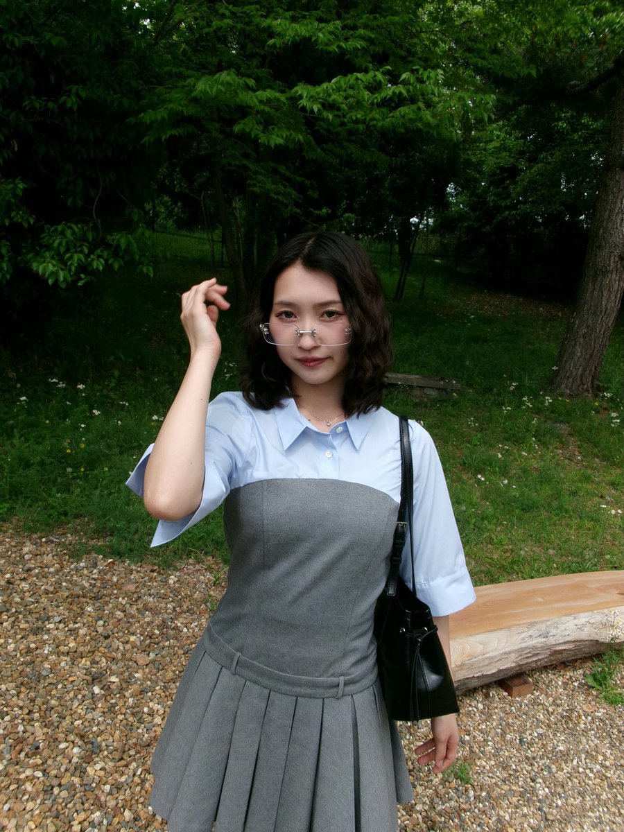 aya_avantgardey's tweet image. New hairの私どうかな？
自然に包まれてcafé time☕️

#アバンギャルディ #avantgardey
#ootd