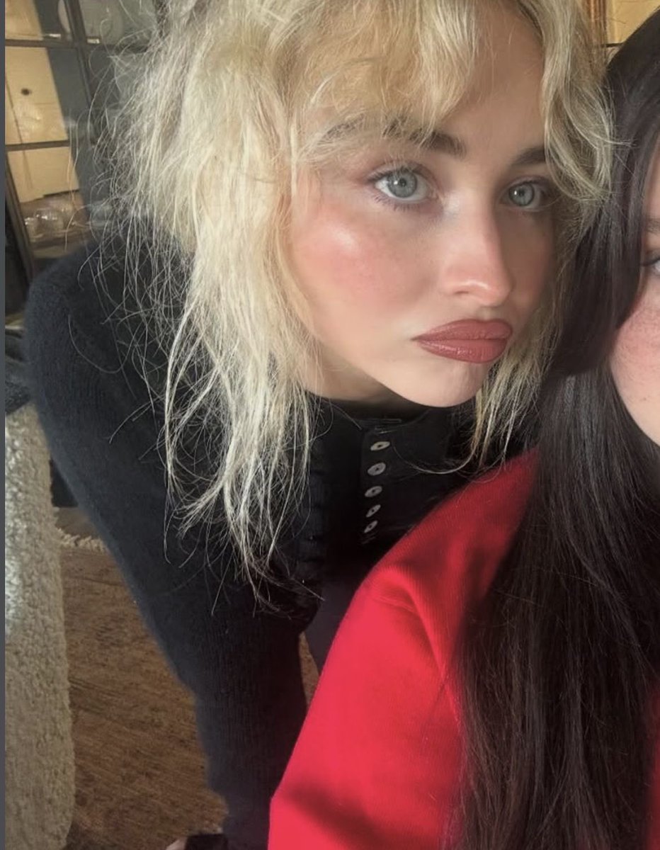 sabonwillpower's tweet photo. the iconic sabrina carpenter pout https://t.co/ob4HvCuCKr