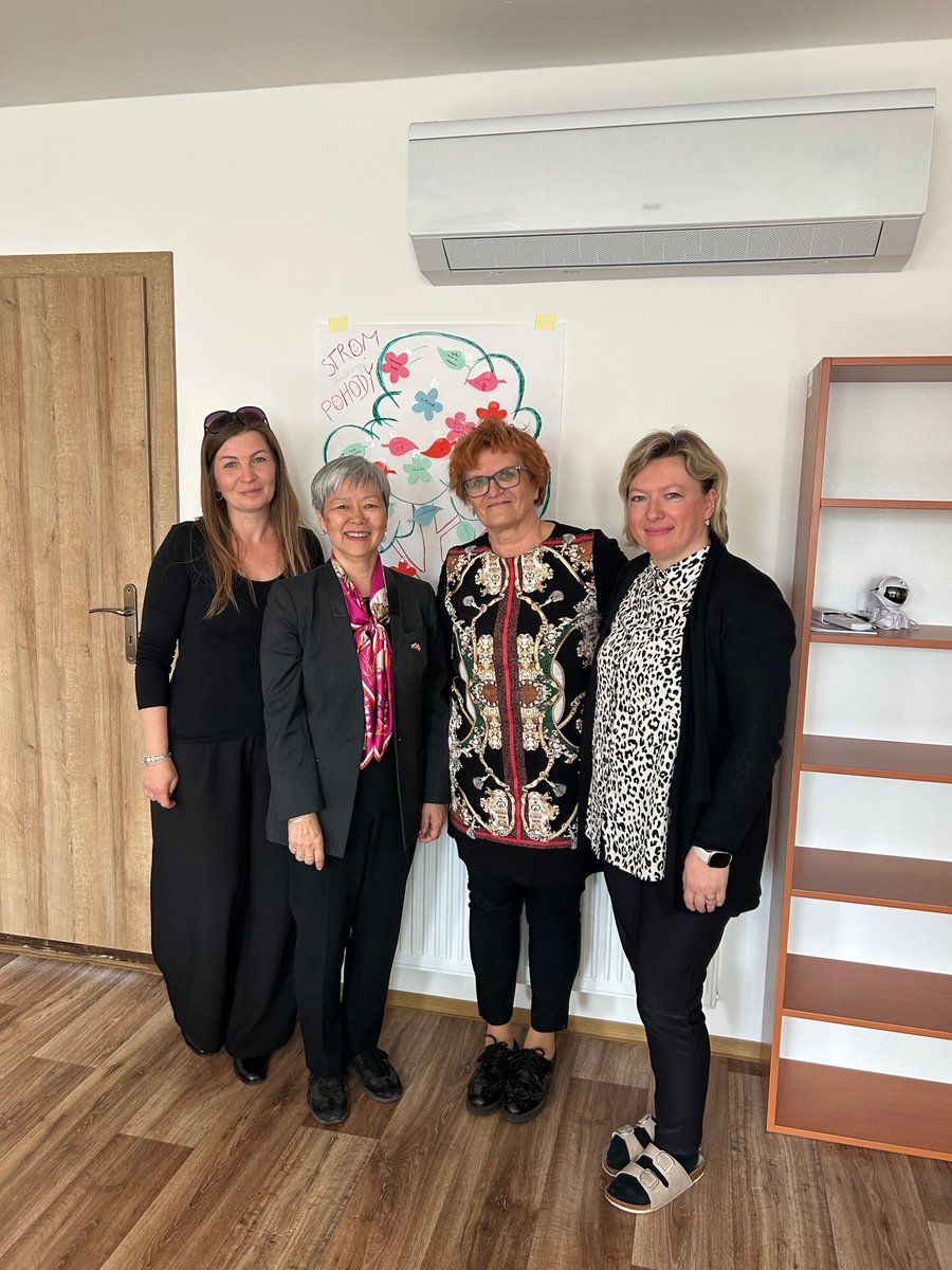 NorwayinVienna's tweet photo. Amb. @SusanEckey met local partners and visited projects supported by #EEANorwayGrants in Nitra – from cultural heritage to support for survivors of violence and climate education.
Strong #cooperation in action. 🇸🇰🤝🇳🇴
@NorwayMFA @SlovakiaMFA @jestromx @foandersen https://t.co/nOBPxHeoNL