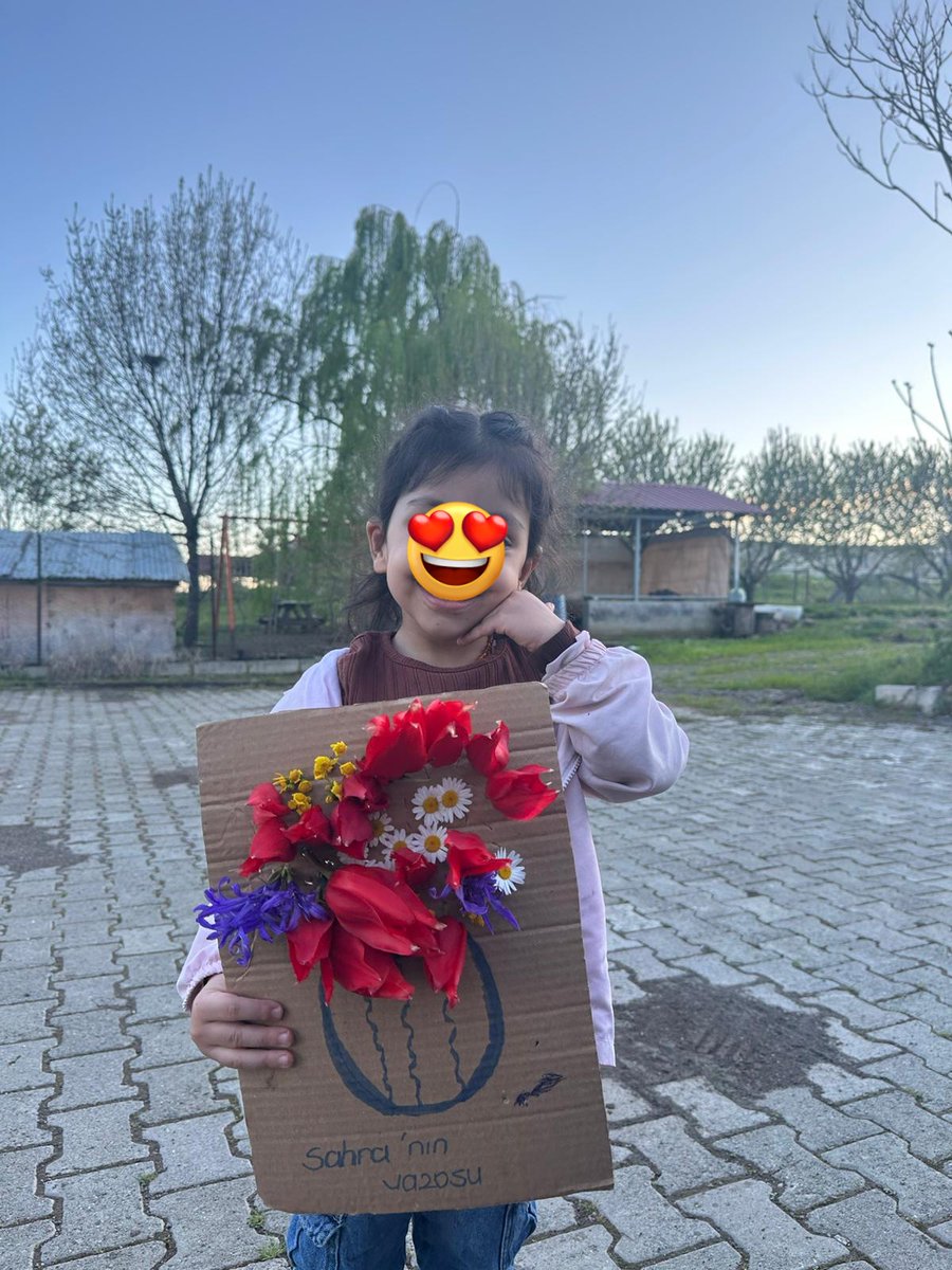 𝓐.ᥫ᭡ tweet media