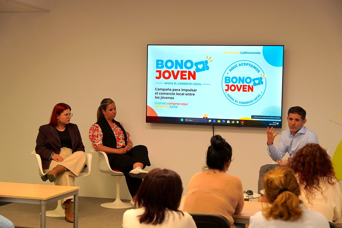LaRinconada_Web's tweet image. #Comercio impulsa el #BonoJoven para dinamizar las compras en los negocios locales.
La campaña contempla la entrega de bonos canjeables exclusivamente en los comercios adheridos. Dirigidos a jóvenes empadronados en La Rinconada de entre 18 y los 35 años acortar.link/Cf75oM